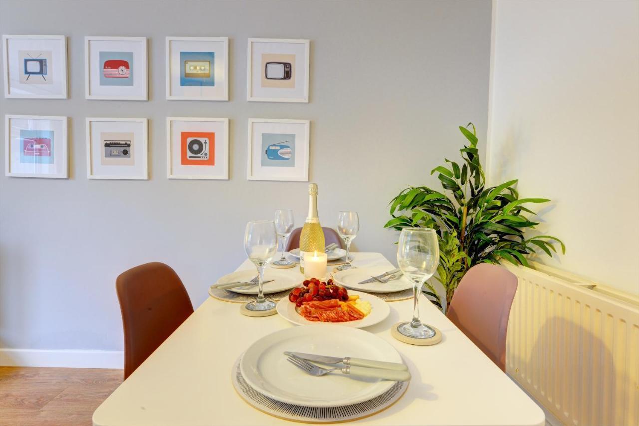 Modern 2 Bed House Sleeps 6 Southam Town Centre - Inspire Homes Ltd Kültér fotó
